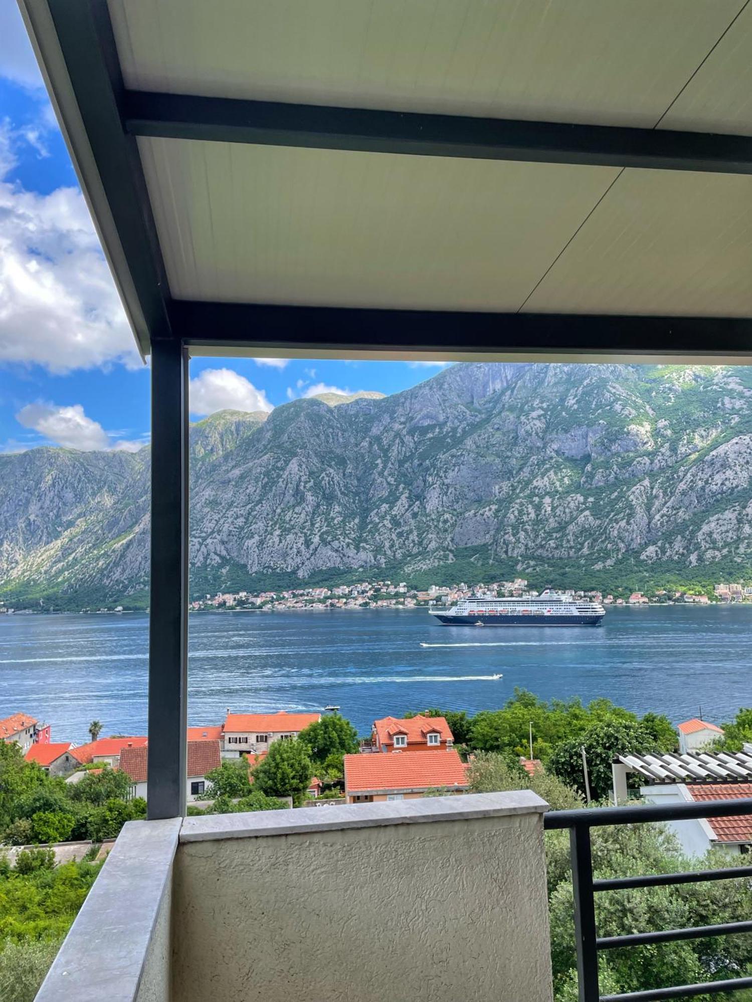 Apartments Krivokapic Prcanj With Bay View Kotor Exteriér fotografie