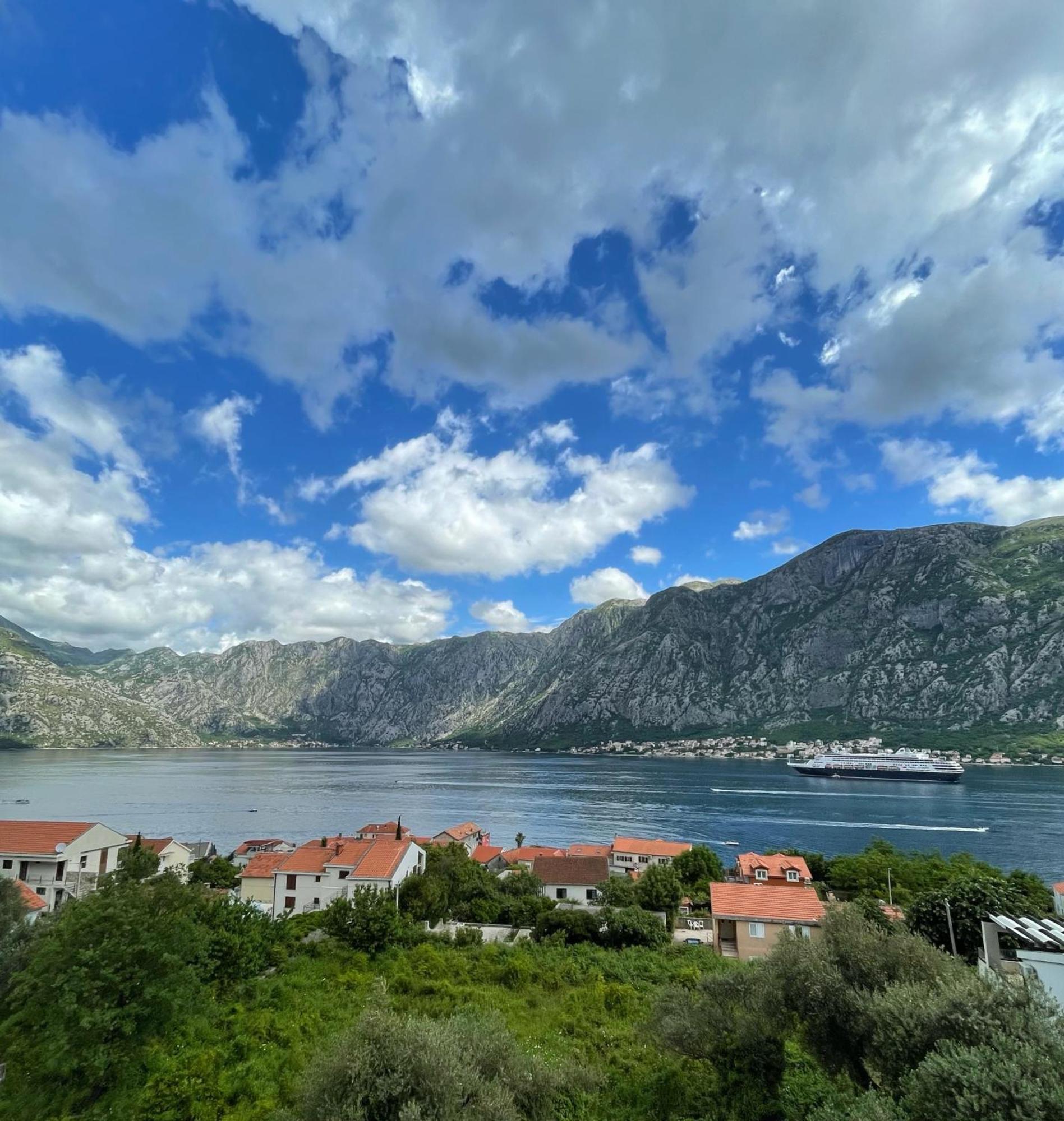 Apartments Krivokapic Prcanj With Bay View Kotor Exteriér fotografie